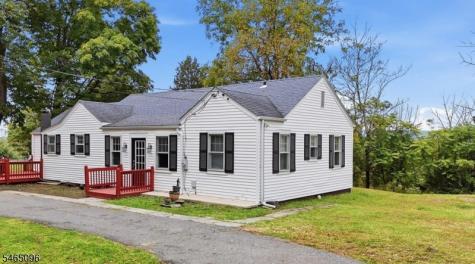 68 Silver Lake Road Frelinghuysen NJ 07825