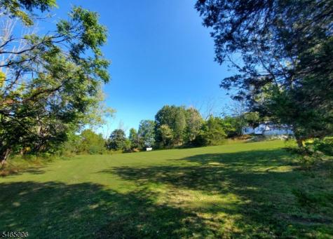 68 Silver Lake Road Frelinghuysen NJ 07825
