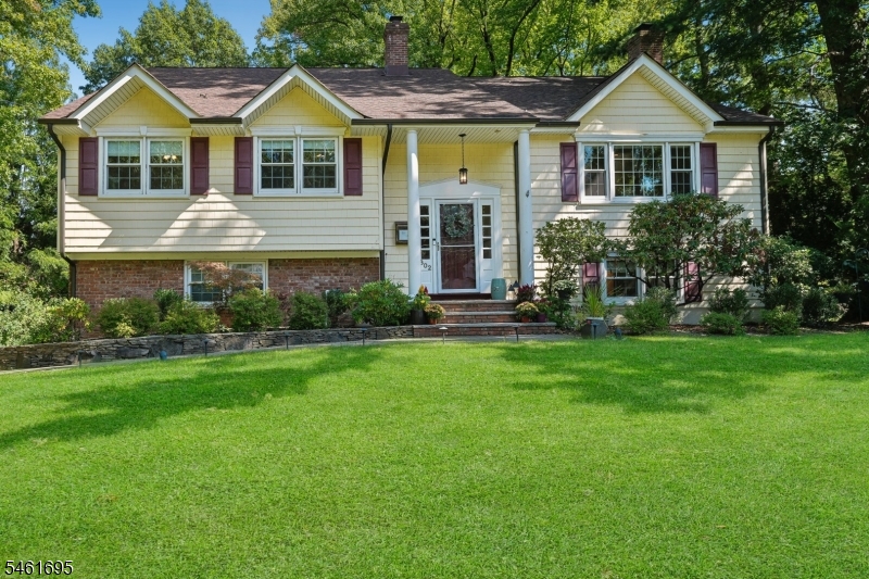 302 Woods End Road Westfield NJ 07090