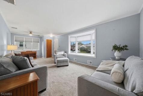202 Colonial Avenue Saddle Brook NJ 07663