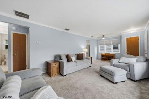 202 Colonial Avenue Saddle Brook NJ 07663