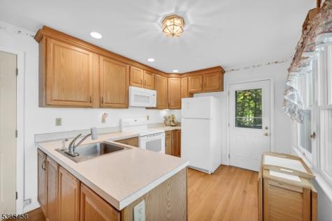 2006 Lakeside Drive Vernon NJ 07422