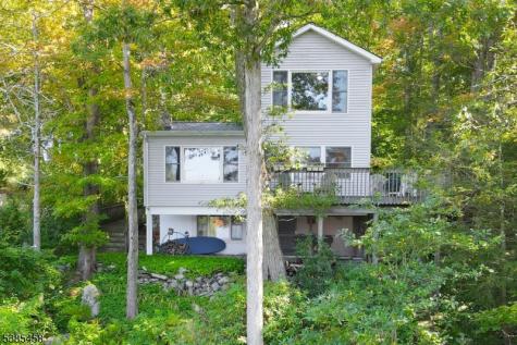 2006 Lakeside Drive Vernon NJ 07422