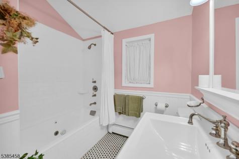 2006 Lakeside Drive Vernon NJ 07422