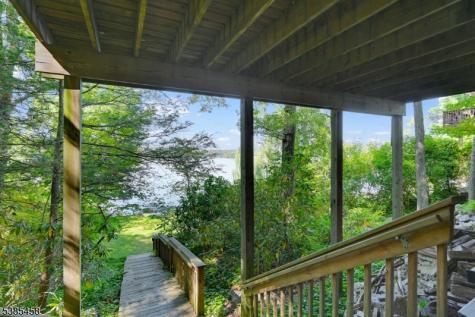 2006 Lakeside Drive Vernon NJ 07422