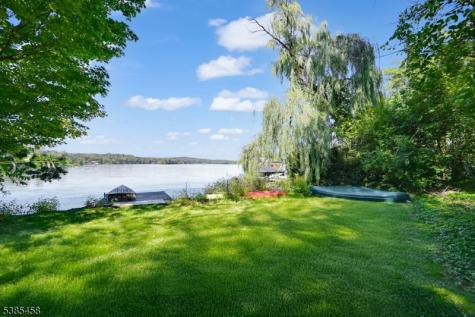 2006 Lakeside Drive Vernon NJ 07422