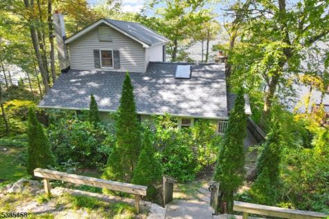 2006 Lakeside Drive Vernon NJ 07422