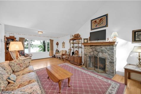 2006 Lakeside Drive Vernon NJ 07422
