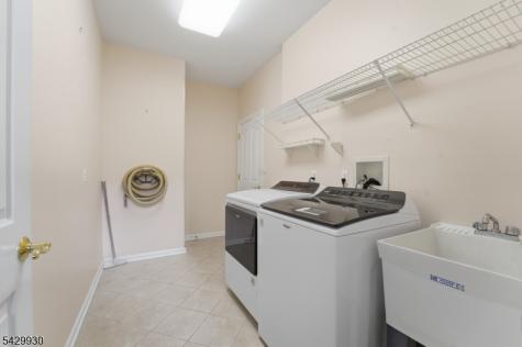 33 Scheurman Terrace Green Brook NJ 07059