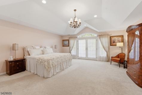 33 Scheurman Terrace Green Brook NJ 07059