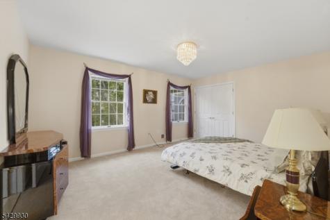33 Scheurman Terrace Green Brook NJ 07059