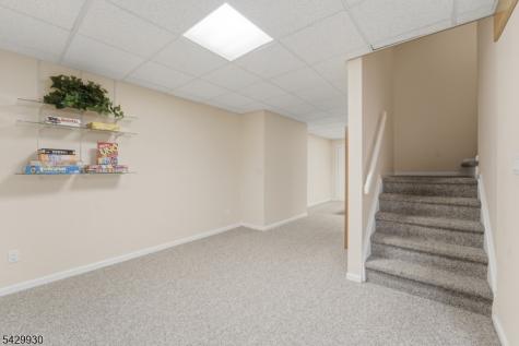 33 Scheurman Terrace Green Brook NJ 07059