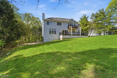 33 Scheurman Terrace Green Brook NJ 07059