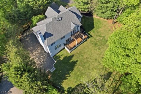 33 Scheurman Terrace Green Brook NJ 07059
