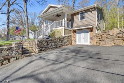 1 Pathfinder Trail Jefferson NJ 07885