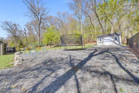 1 Pathfinder Trail Jefferson NJ 07885