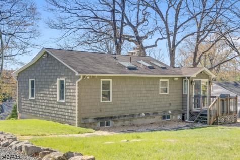 1 Pathfinder Trail Jefferson NJ 07885
