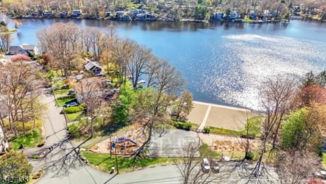1 Pathfinder Trail Jefferson NJ 07885