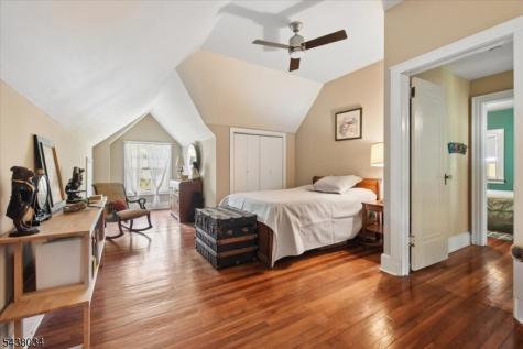 18 Burroughs Way Maplewood NJ 07040
