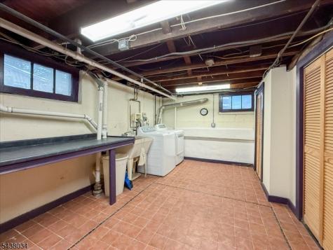 18 Burroughs Way Maplewood NJ 07040