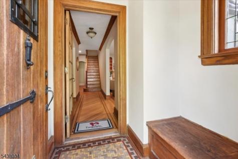 18 Burroughs Way Maplewood NJ 07040
