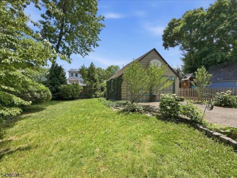 18 Burroughs Way Maplewood NJ 07040