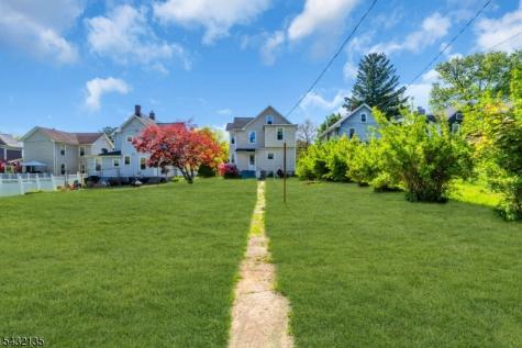 28 Grand Avenue Washington NJ 07882