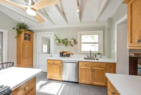 484 Pulis Avenue Franklin Lakes NJ 07417