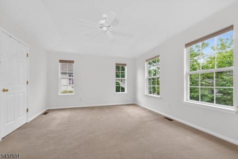 19 Cummington Lane Raritan NJ 08822