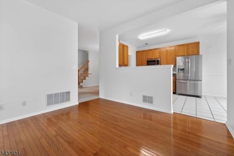 19 Cummington Lane Raritan NJ 08822