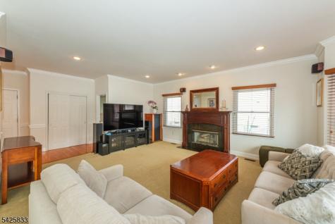 17 Nicole Lane Parsippany-troy Hills NJ 07054