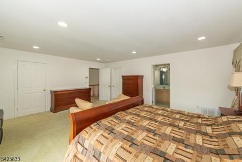 17 Nicole Lane Parsippany-troy Hills NJ 07054