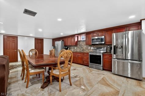 6 E 2nd Street Woodbridge NJ 07064