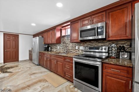 6 E 2nd Street Woodbridge NJ 07064