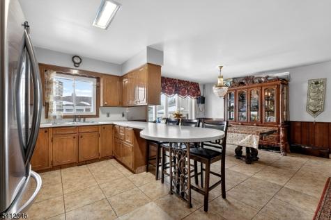6 E 2nd Street Woodbridge NJ 07064