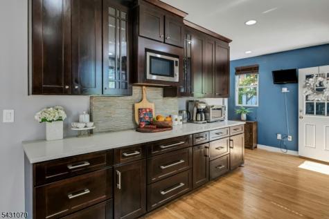 18 Gardiner Place Montclair NJ 07042