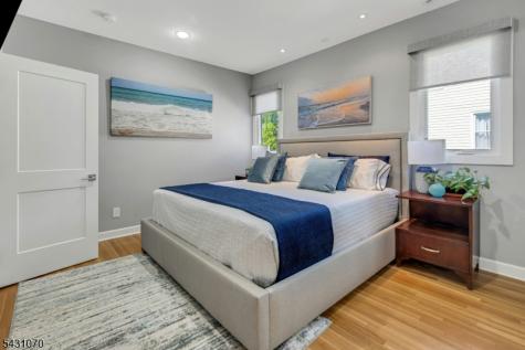 18 Gardiner Place Montclair NJ 07042