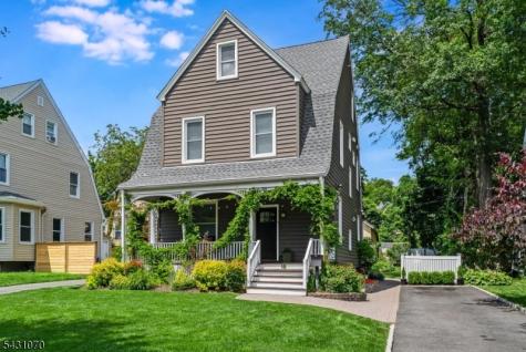18 Gardiner Place Montclair NJ 07042