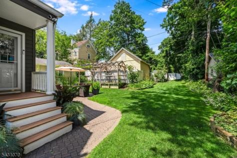 18 Gardiner Place Montclair NJ 07042