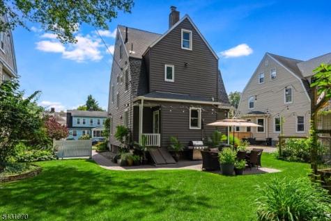 18 Gardiner Place Montclair NJ 07042