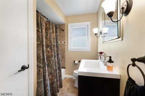 2 Christine Road Independence NJ 07840