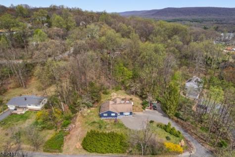 2 Christine Road Independence NJ 07840
