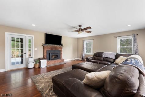 2 Christine Road Independence NJ 07840