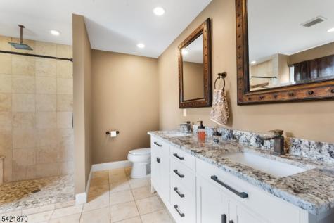 2 Christine Road Independence NJ 07840