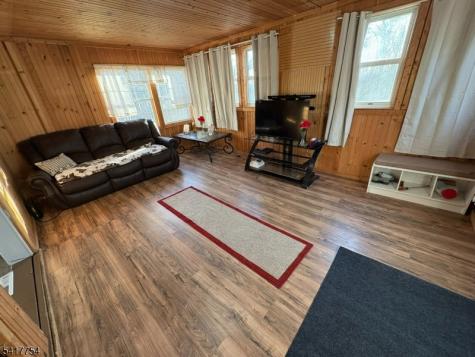 901 Chestnut Path Stillwater NJ 07860