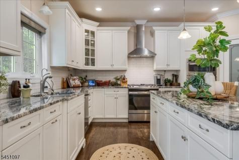 6 Jared Place Mount Olive NJ 07828