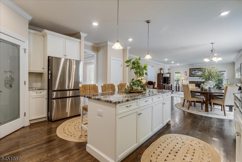 6 Jared Place Mount Olive NJ 07828