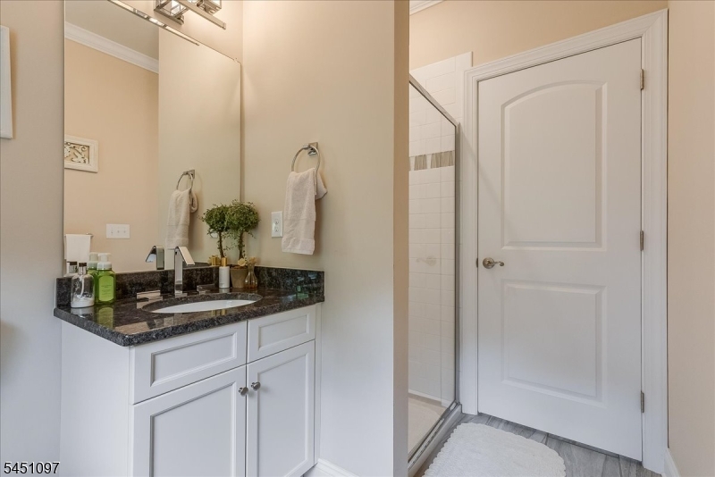 6 Jared Place Mount Olive NJ 07828