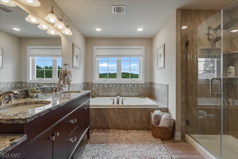 6 Jared Place Mount Olive NJ 07828