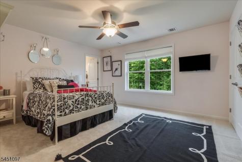 6 Jared Place Mount Olive NJ 07828